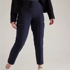 Athleta High Road Cargo pant black size 12